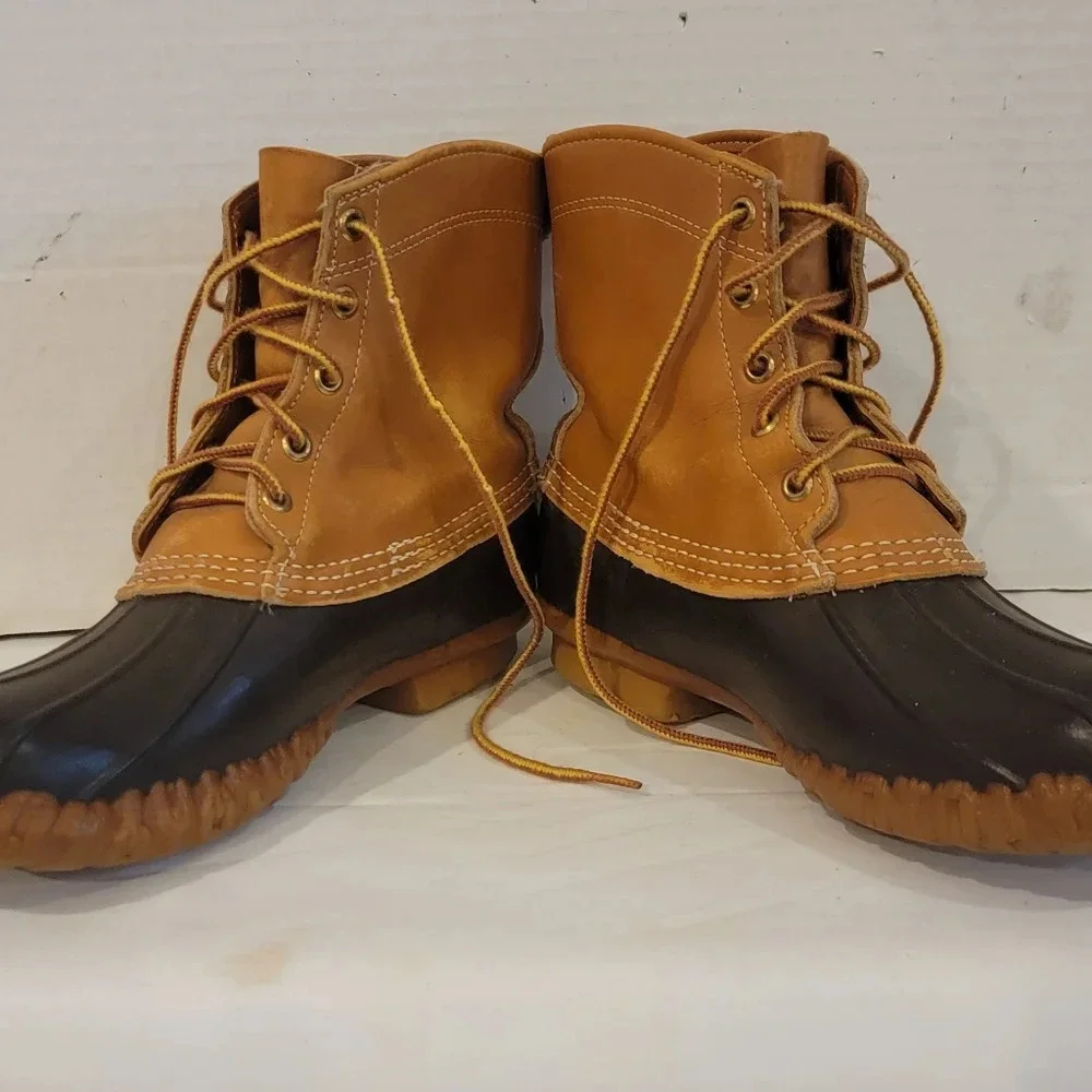 LADIES L.L. BEAN ANKLE DUCK BOOTS (sz 9).